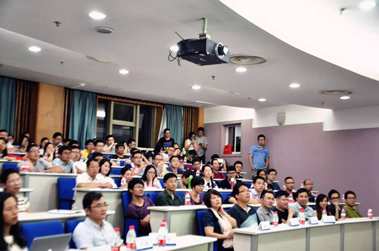 赛伯乐董事长朱敏与浙大管理学院师生共同探讨赛伯乐全球众创生态系统与浙大的协同