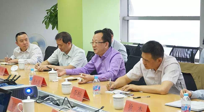 安顺市长曾永涛考察中关村e世界财富中心