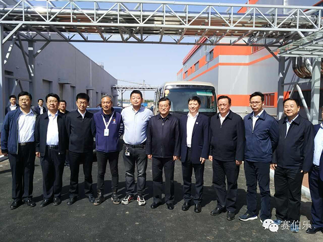 赛伯乐陪同河北省省长张庆伟考察张北数据中心
