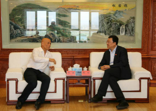 宁夏中卫市委书记张柱、市长万新恒会见赛伯乐董事长朱敏